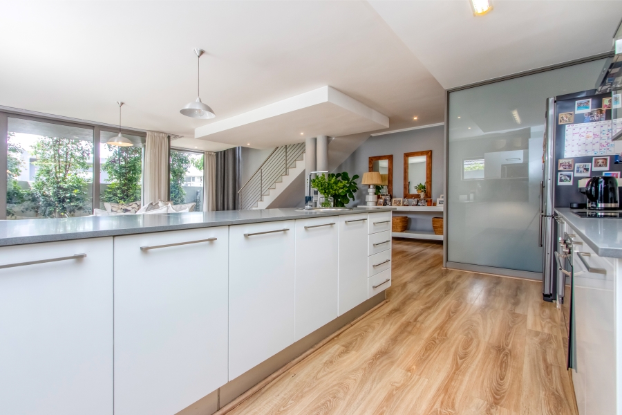 3 Bedroom Property for Sale in Hurlingham Gauteng