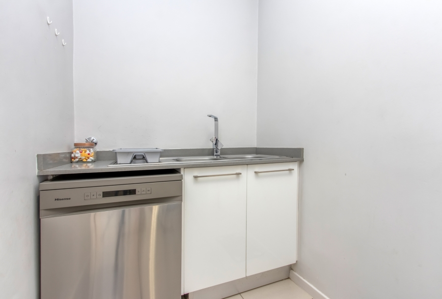 3 Bedroom Property for Sale in Hurlingham Gauteng