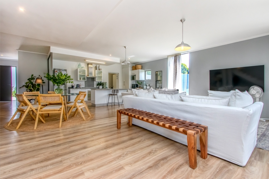 3 Bedroom Property for Sale in Hurlingham Gauteng