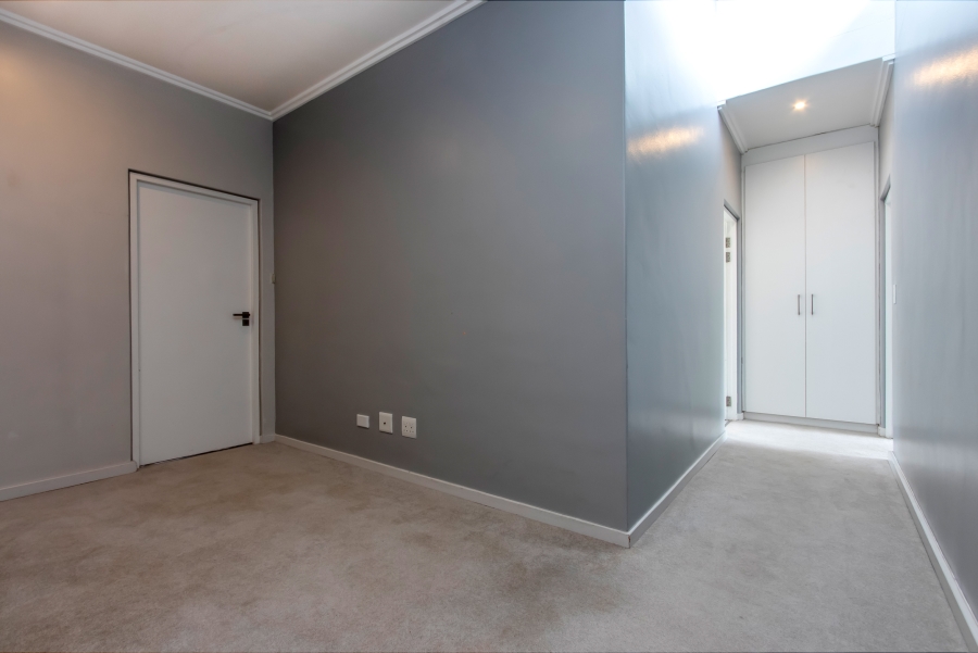 3 Bedroom Property for Sale in Hurlingham Gauteng