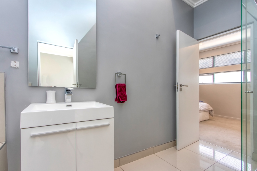 3 Bedroom Property for Sale in Hurlingham Gauteng