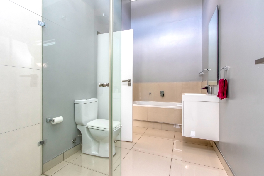 3 Bedroom Property for Sale in Hurlingham Gauteng