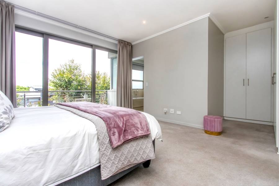 3 Bedroom Property for Sale in Hurlingham Gauteng