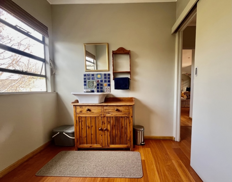 To Let 1 Bedroom Property for Rent in Linden Gauteng