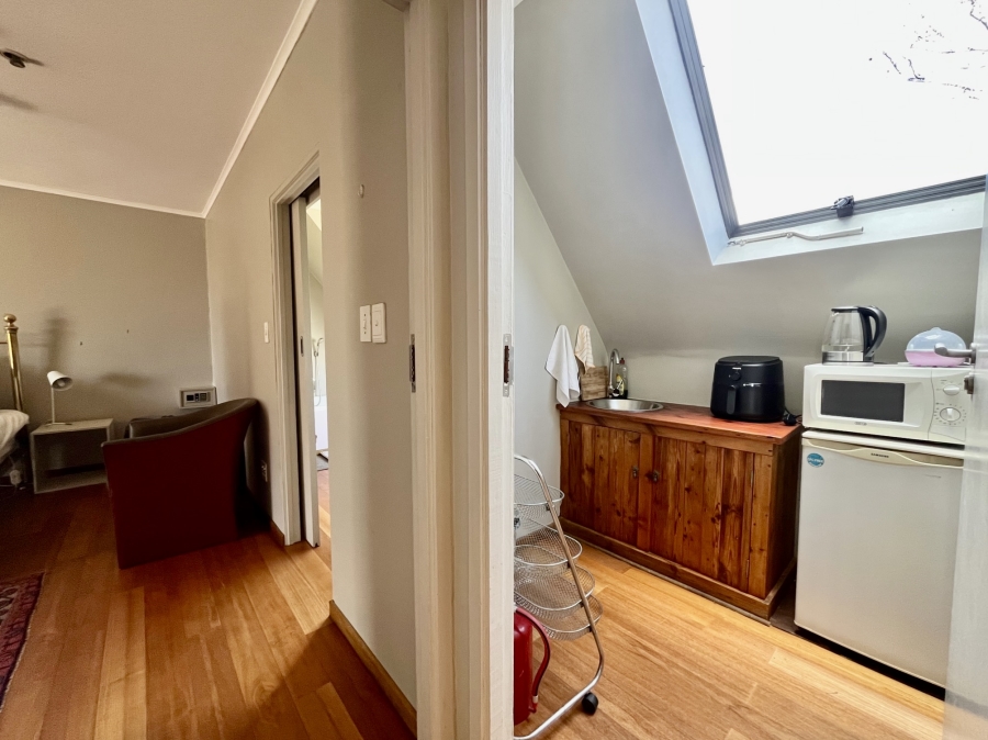 To Let 1 Bedroom Property for Rent in Linden Gauteng