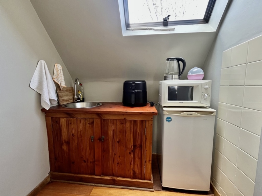 To Let 1 Bedroom Property for Rent in Linden Gauteng