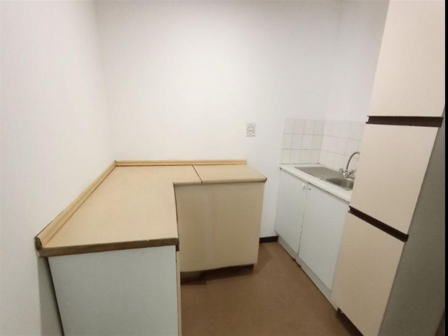 To Let Commercial Property for Rent in Strijdom Park Gauteng
