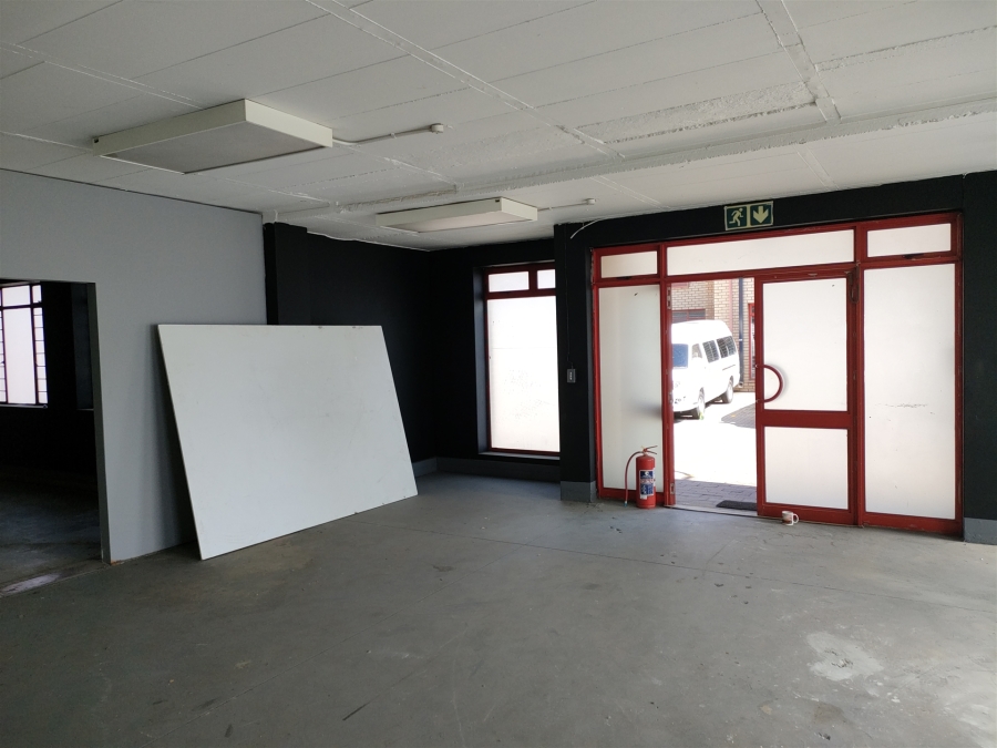 To Let Commercial Property for Rent in Strijdom Park Gauteng