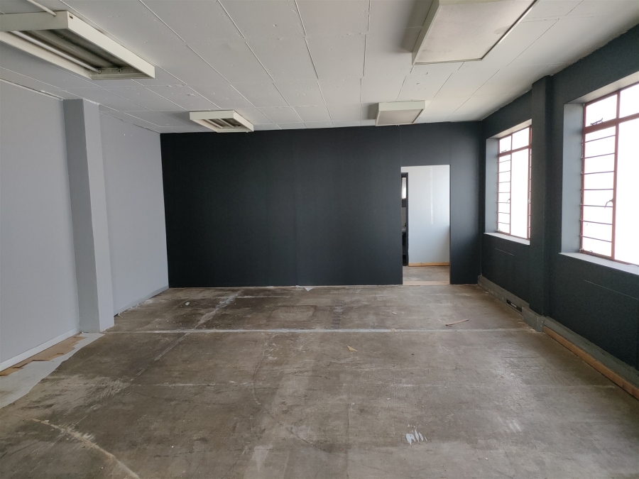 To Let Commercial Property for Rent in Strijdom Park Gauteng