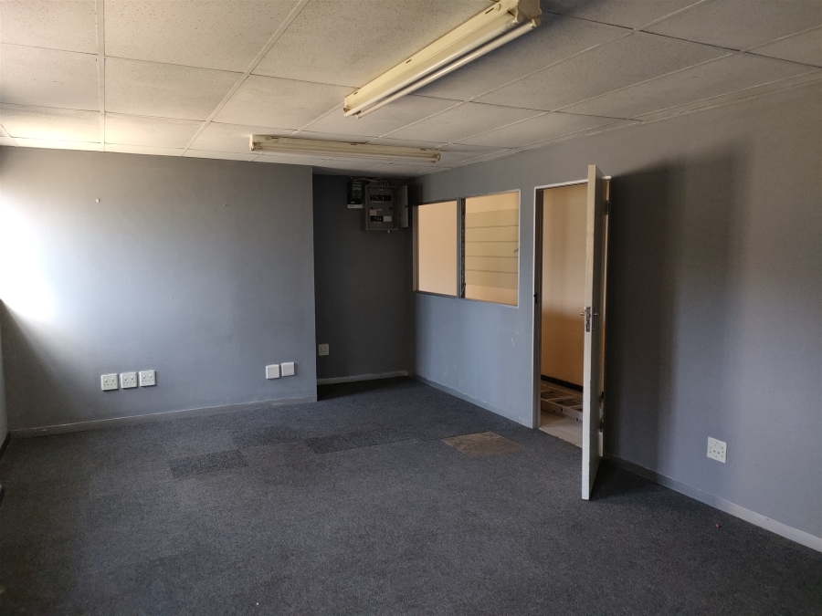 To Let Commercial Property for Rent in Strijdom Park Gauteng