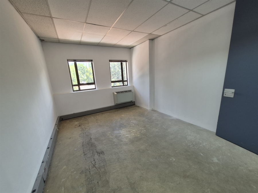 To Let commercial Property for Rent in Hyde Park Gauteng