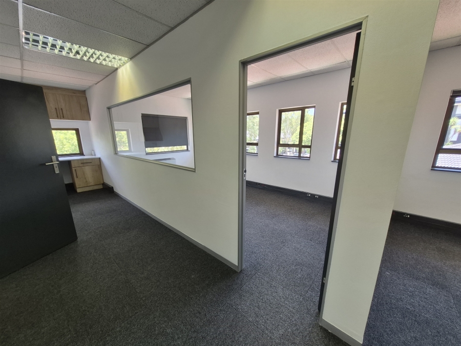 To Let commercial Property for Rent in Hyde Park Gauteng