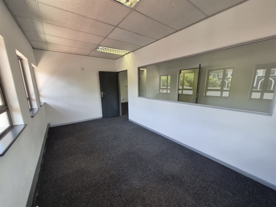 To Let commercial Property for Rent in Hyde Park Gauteng