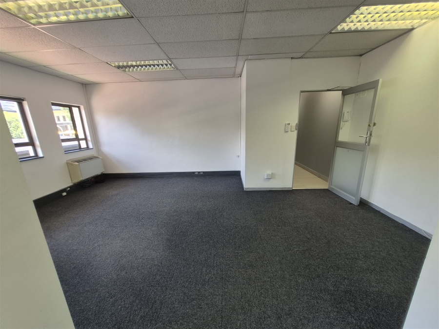 To Let commercial Property for Rent in Hyde Park Gauteng