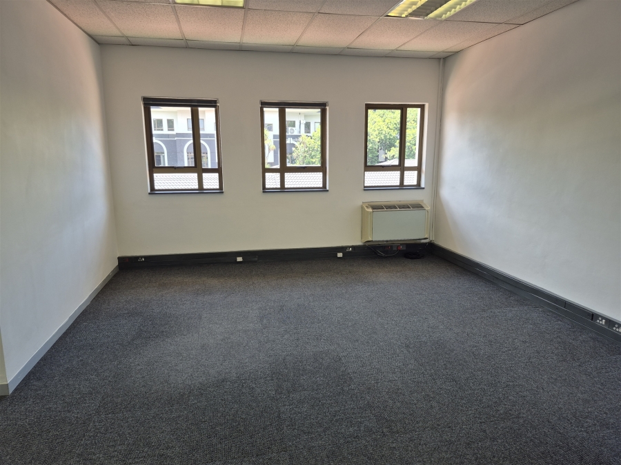 To Let commercial Property for Rent in Hyde Park Gauteng