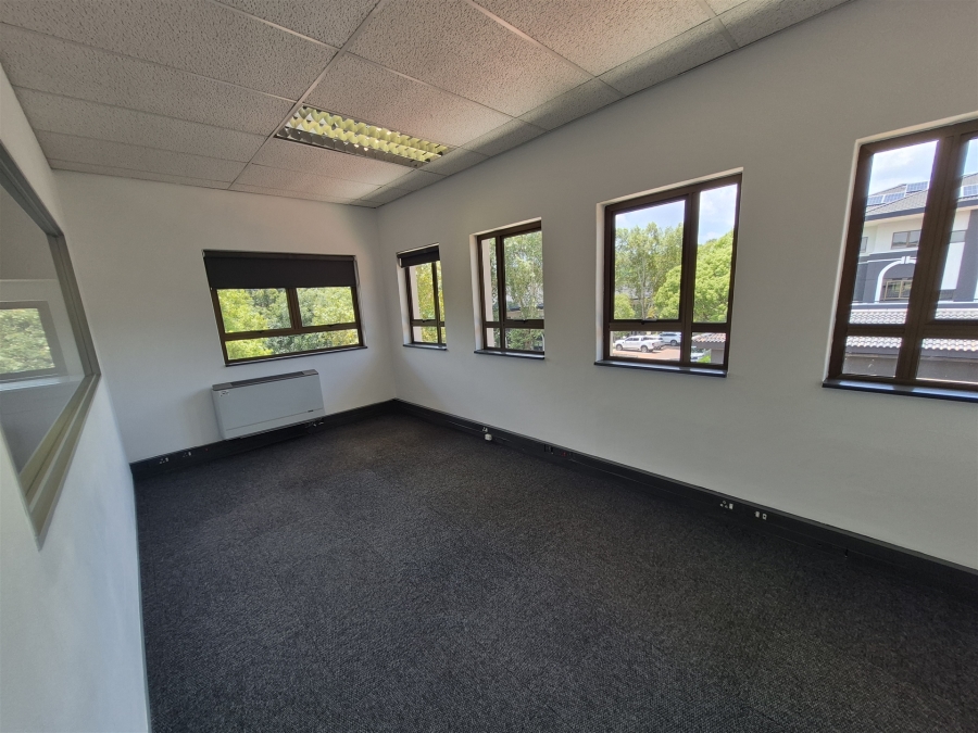 To Let commercial Property for Rent in Hyde Park Gauteng