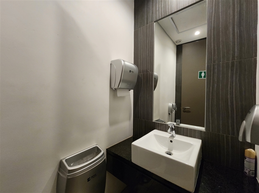 Commercial Property for Sale in Chartwell Gauteng