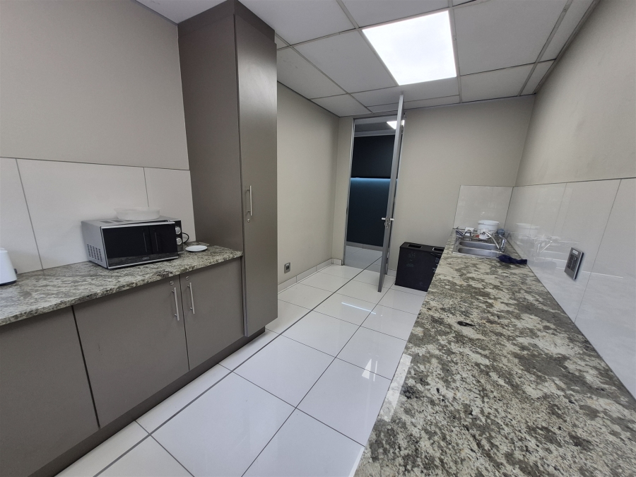 To Let commercial Property for Rent in Hyde Park Gauteng