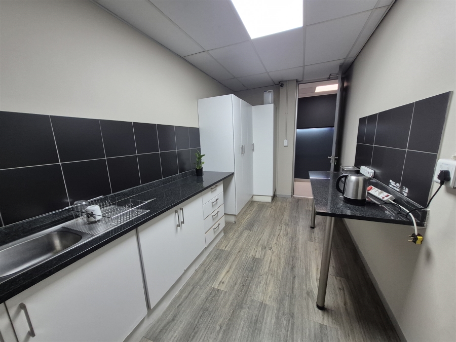 To Let commercial Property for Rent in Hyde Park Gauteng