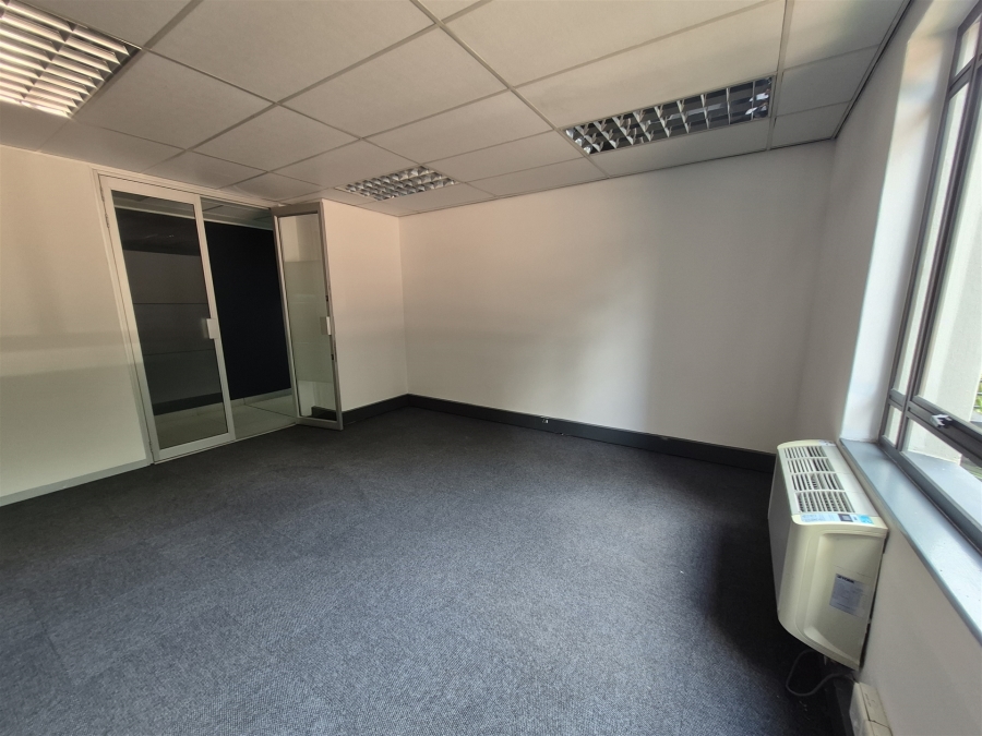 To Let commercial Property for Rent in Hyde Park Gauteng