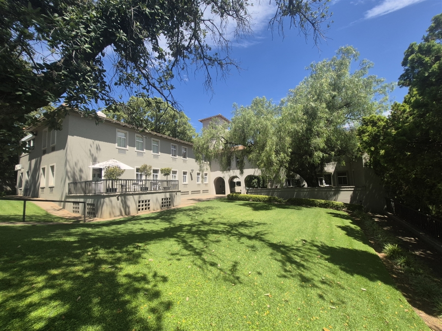 To Let commercial Property for Rent in Hyde Park Gauteng