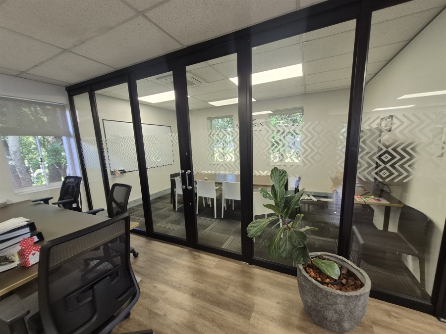 To Let commercial Property for Rent in Hyde Park Gauteng