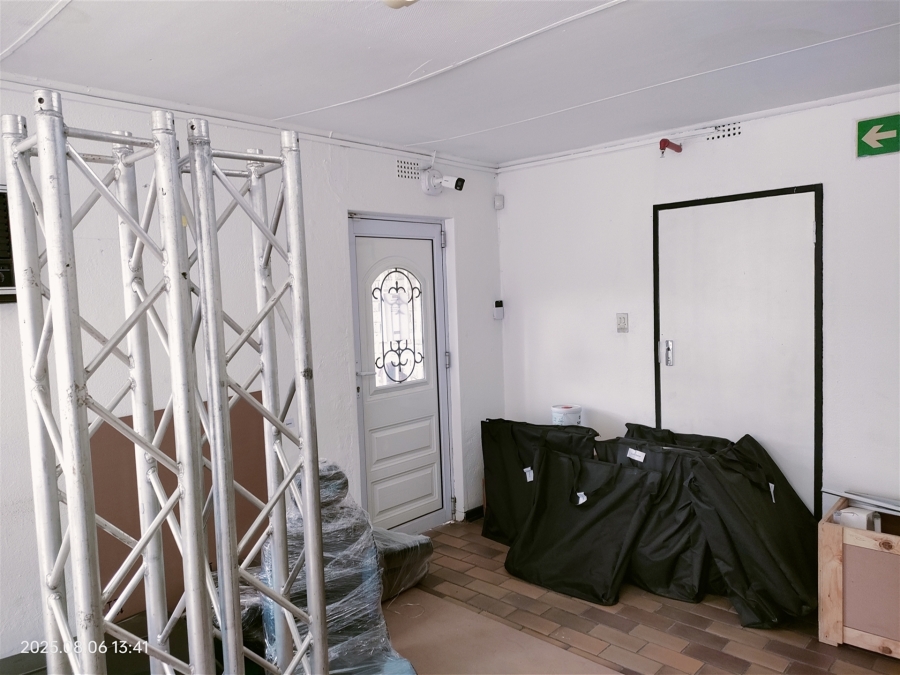 To Let commercial Property for Rent in Strijdom Park Gauteng