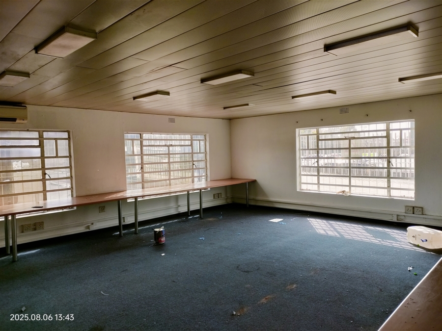 To Let Commercial Property for Rent in Strijdom Park Gauteng
