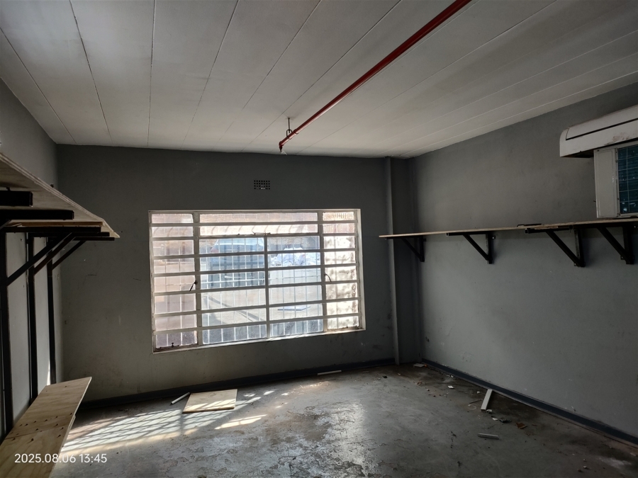 To Let Commercial Property for Rent in Strijdom Park Gauteng