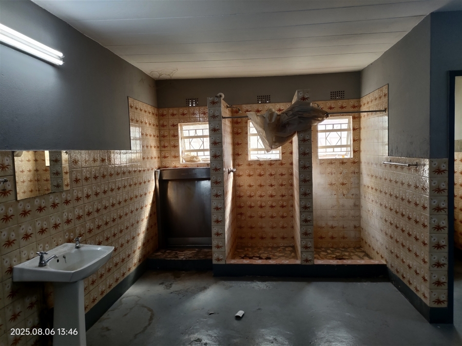 To Let Commercial Property for Rent in Strijdom Park Gauteng
