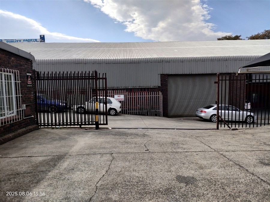 To Let Commercial Property for Rent in Strijdom Park Gauteng