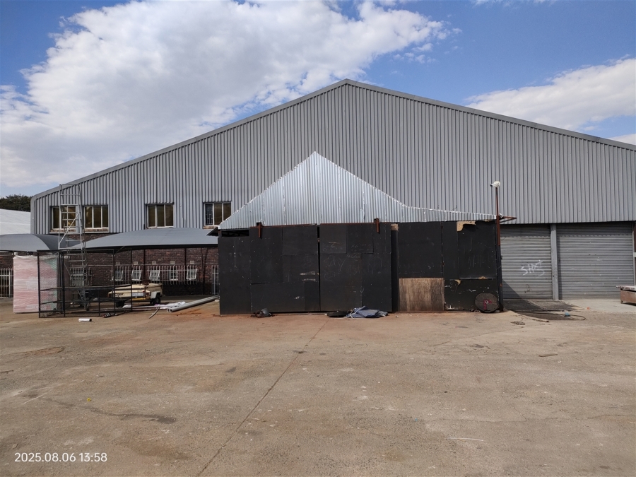 To Let Commercial Property for Rent in Strijdom Park Gauteng