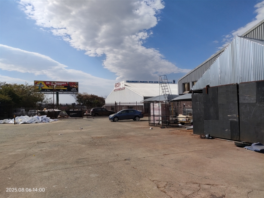 To Let Commercial Property for Rent in Strijdom Park Gauteng