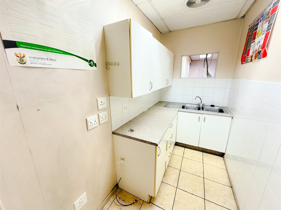 To Let commercial Property for Rent in Killarney Gauteng