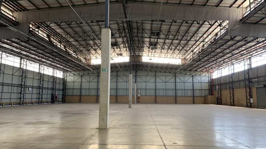 To Let commercial Property for Rent in Gosforth Park Gauteng