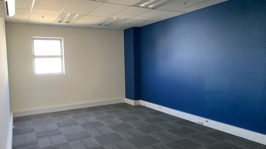To Let commercial Property for Rent in Gosforth Park Gauteng