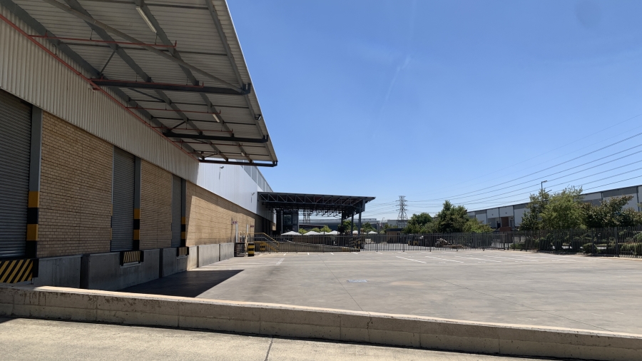To Let commercial Property for Rent in Gosforth Park Gauteng
