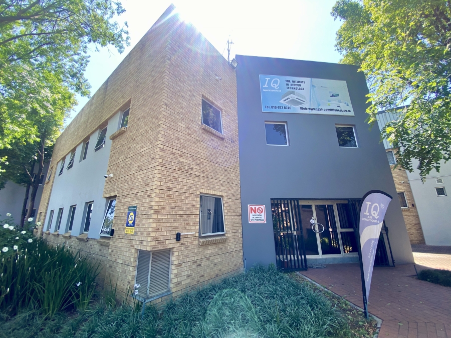 To Let commercial Property for Rent in Randjespark Gauteng
