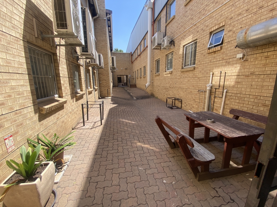 To Let commercial Property for Rent in Randjespark Gauteng