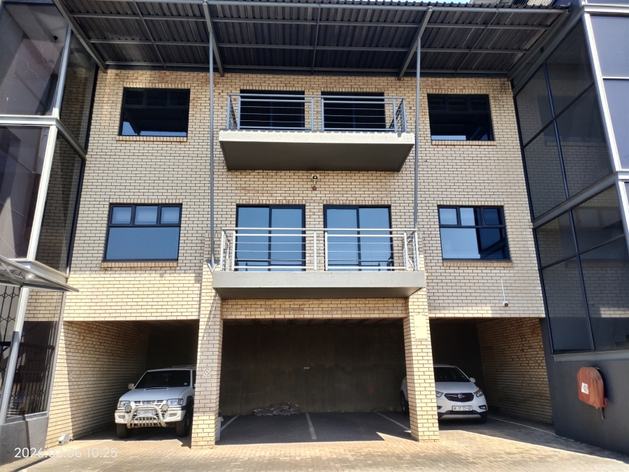 To Let commercial Property for Rent in Strijdom Park Gauteng
