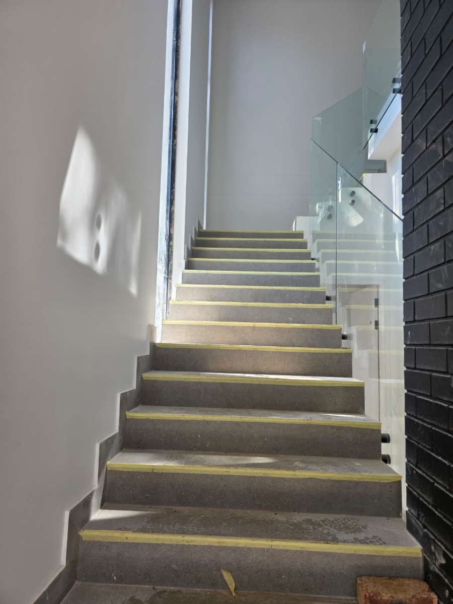 4 Bedroom Property for Sale in Bryanston Gauteng
