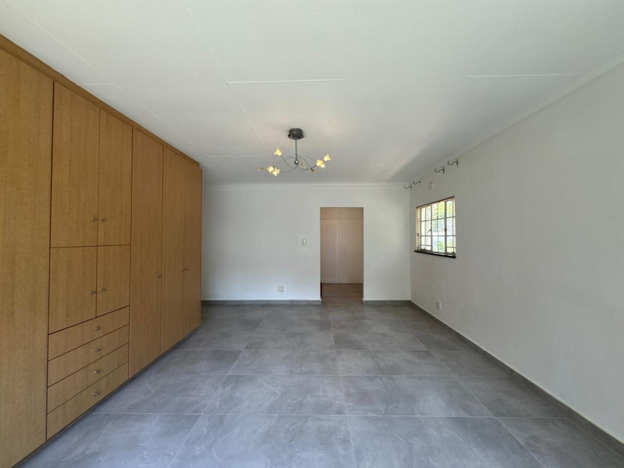 To Let 5 Bedroom Property for Rent in Bryanston East Gauteng