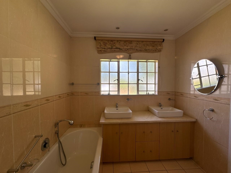 To Let 5 Bedroom Property for Rent in Bryanston East Gauteng