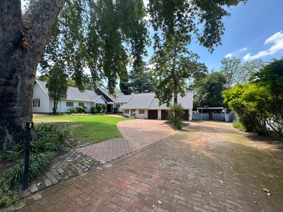 To Let 5 Bedroom Property for Rent in Bryanston East Gauteng
