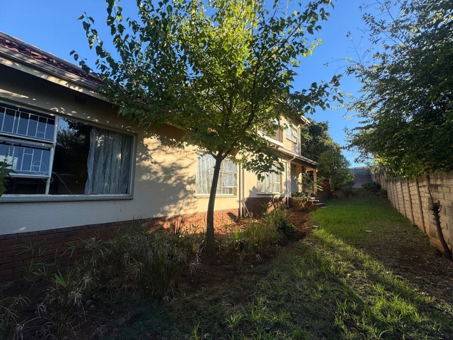 To Let 5 Bedroom Property for Rent in Dinwiddie Gauteng