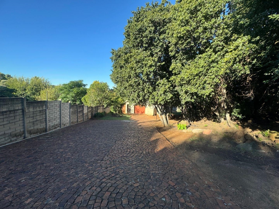 To Let 5 Bedroom Property for Rent in Dinwiddie Gauteng