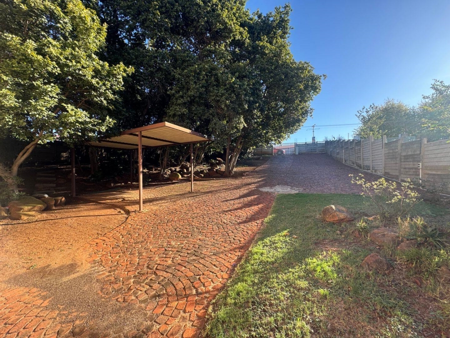 To Let 5 Bedroom Property for Rent in Dinwiddie Gauteng