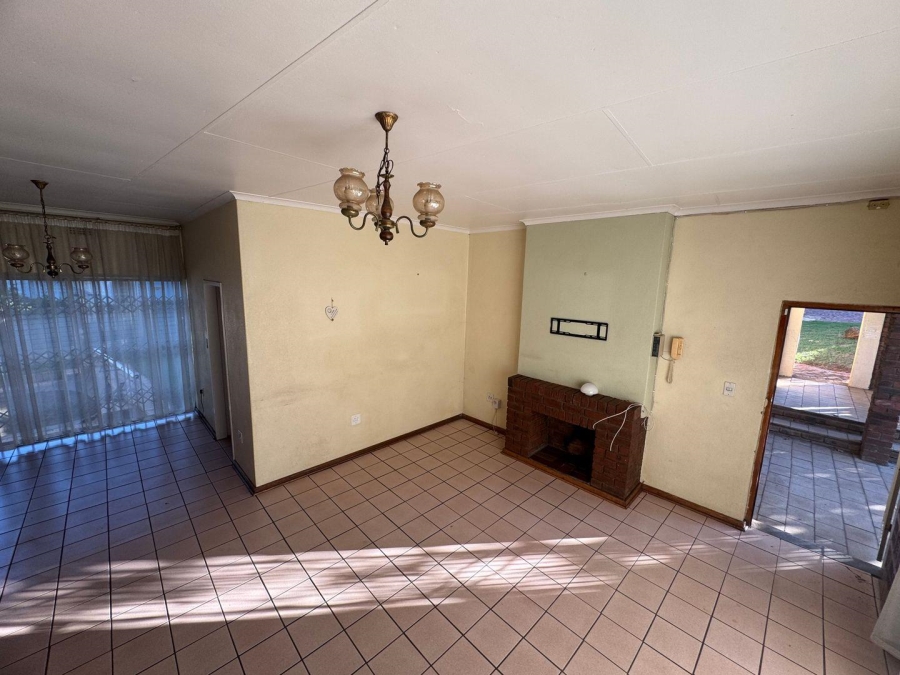 To Let 5 Bedroom Property for Rent in Dinwiddie Gauteng