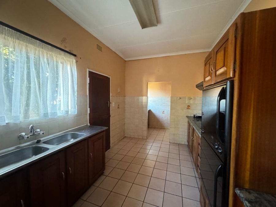 To Let 5 Bedroom Property for Rent in Dinwiddie Gauteng