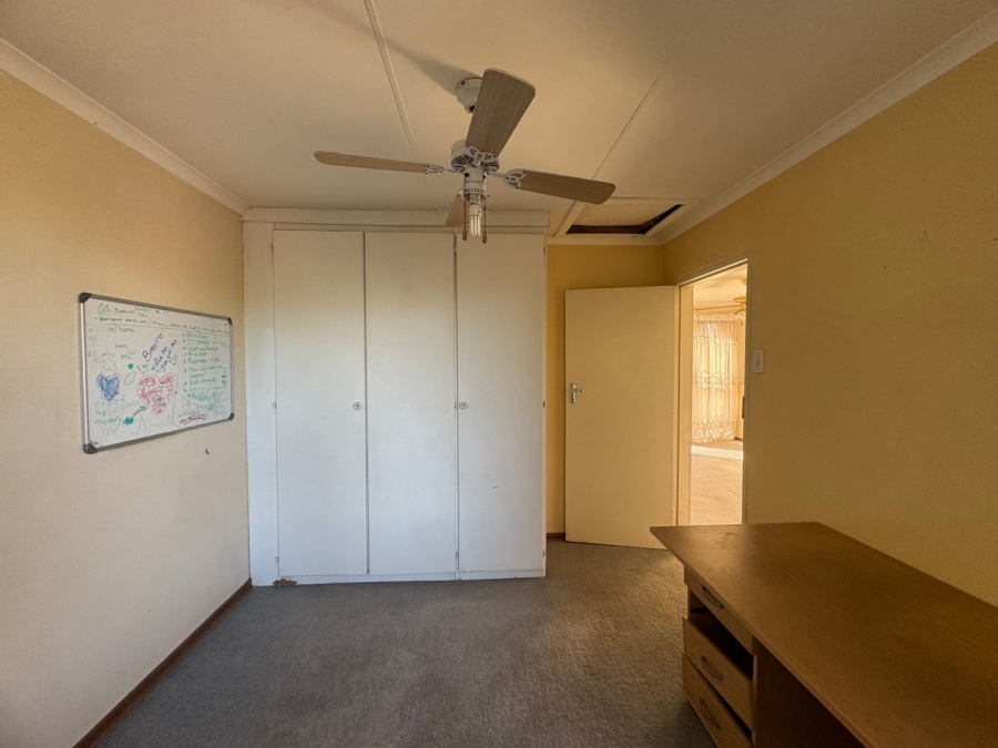 To Let 5 Bedroom Property for Rent in Dinwiddie Gauteng